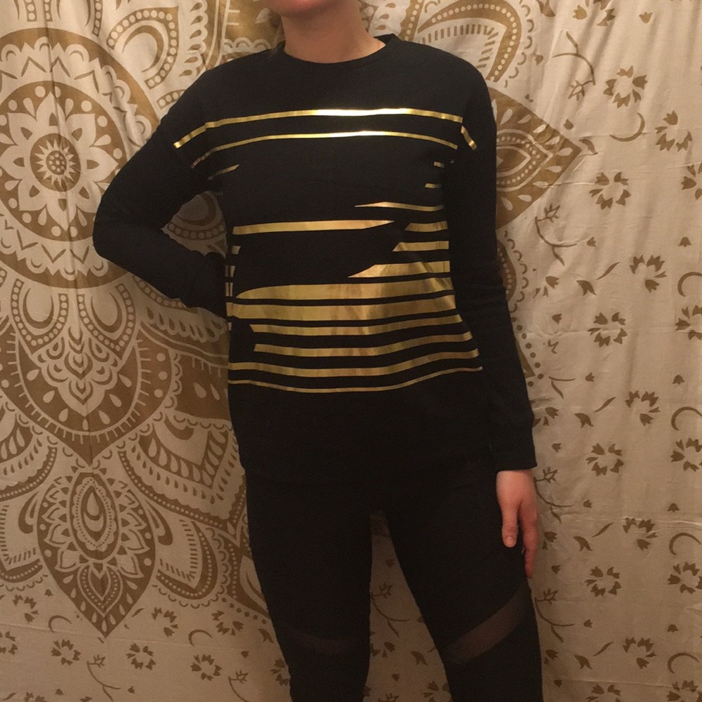 Fabletics snowshoe crew neck pullover sweatshirt - Picture 2 of 8